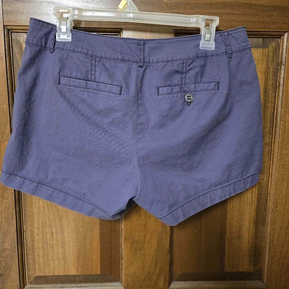 Nine West Purple Shorts, 6/27 - Picture 2 of 3
